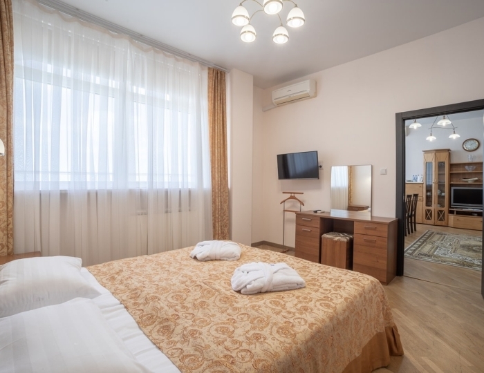 Люкс 2-местный 2-комнатный корп. Главный, комф. - Санаторий «Беларусь» Сочи