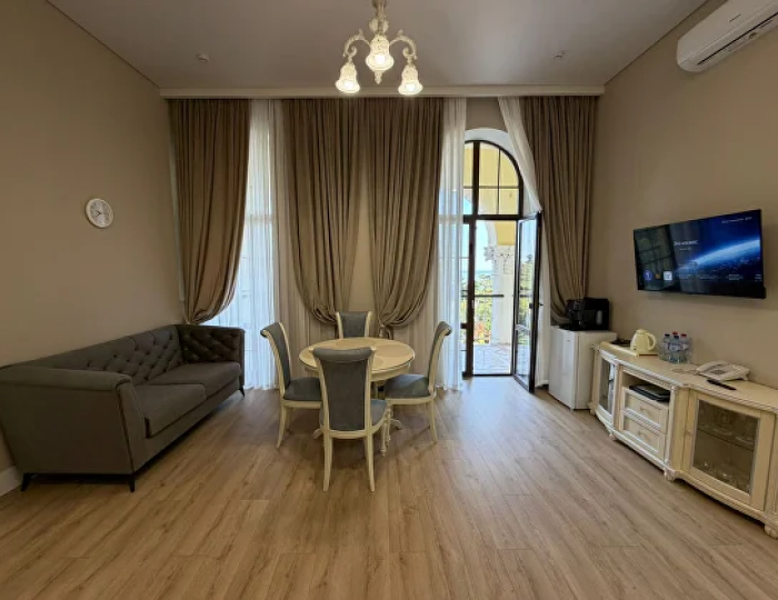 Семейный трехкомнатный с балконом Главный корпус - Санаторий «Беларусь» Сочи